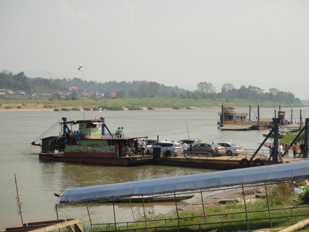 Chiang Khong Border