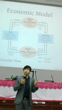 My first class (ECON101 for Major students)